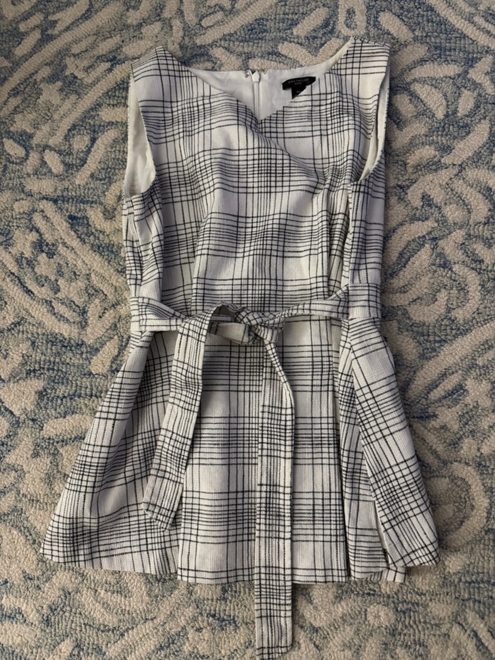 Ann Taylor Petite White Blouse with Simple Neckline